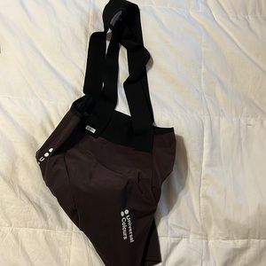 universal colours small bib